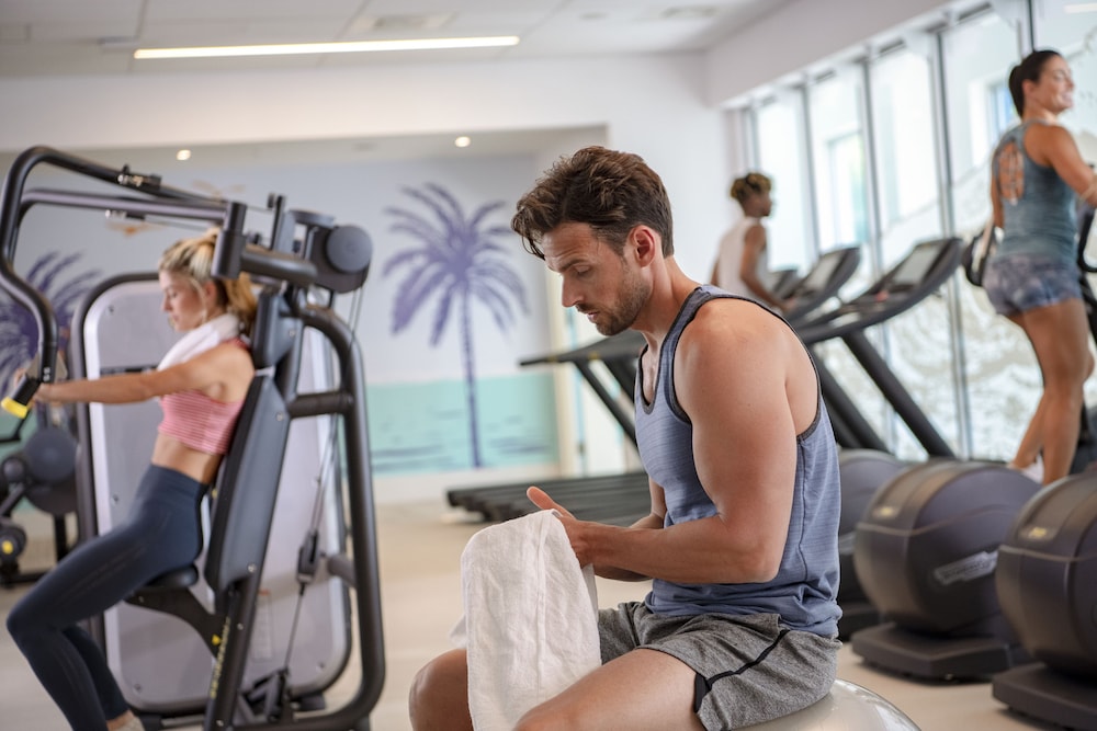 Universal's Endless Summer Resort - Surfside Inn and Suites — Sports & recreation in Orlando, Florida
