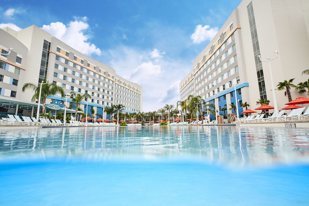 Universal's Endless Summer Resort - Surfside Inn and Suites — Swimming pool in Orlando, Florida