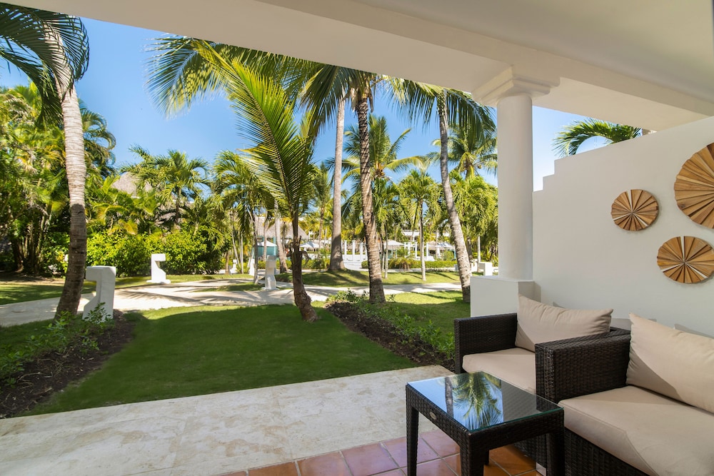 Melia Caribe Beach Resort - All Inclusive — Hotel building in Bavaro, La Altagracia