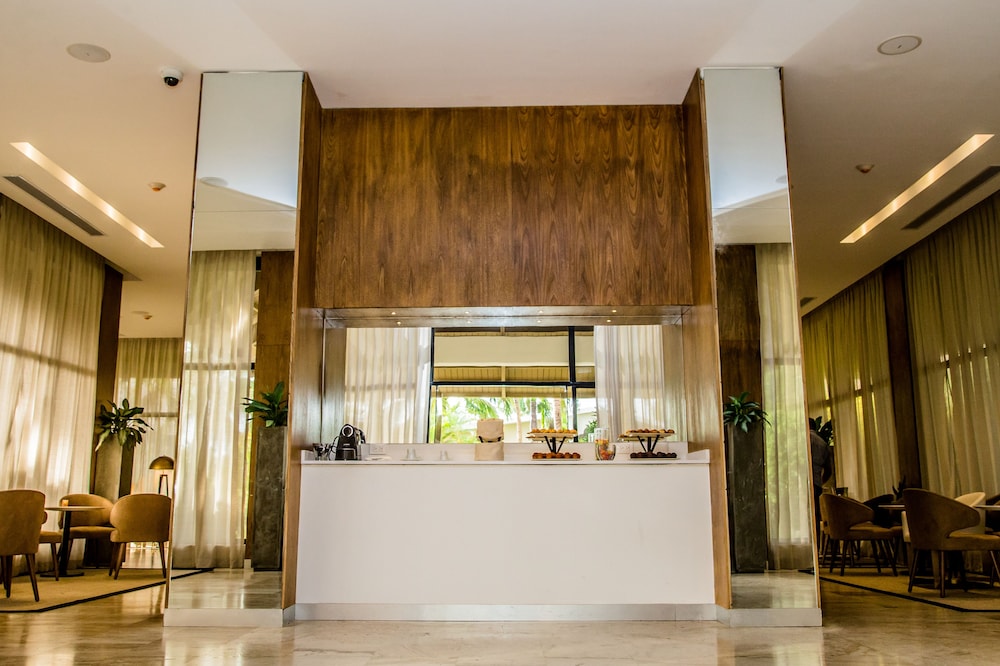 Melia Caribe Beach Resort - All Inclusive — Restaurant & bars in Bavaro, La Altagracia