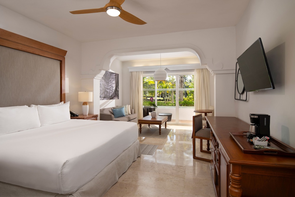 Melia Caribe Beach Resort - All Inclusive — Hotel rooms in Bavaro, La Altagracia