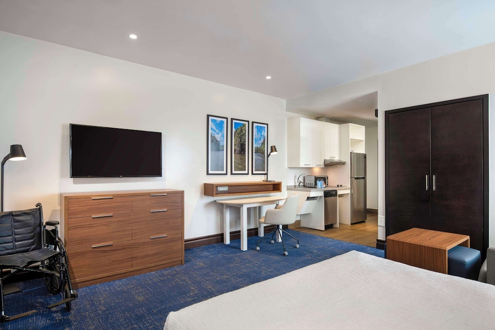 Homewood Suites by Hilton Santo Domingo, Dominican Republic — Hotel rooms in Santo Domingo, Distrito Nacional