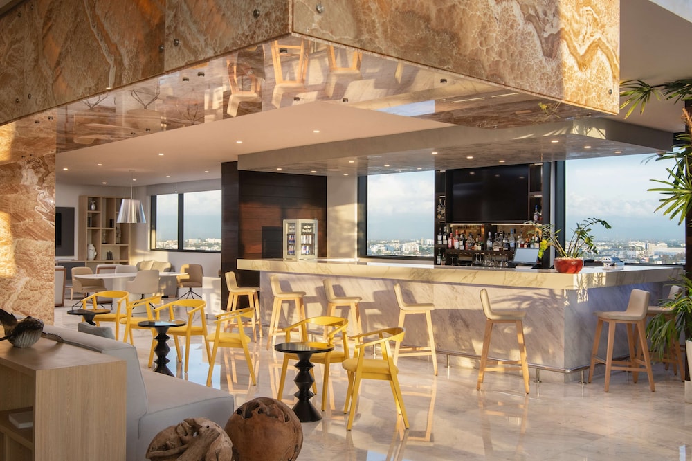 Homewood Suites by Hilton Santo Domingo, Dominican Republic — Restaurant & bars in Santo Domingo, Distrito Nacional