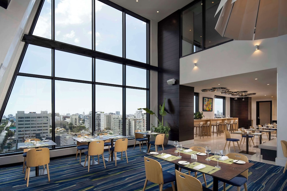 Homewood Suites by Hilton Santo Domingo, Dominican Republic — Restaurant & bars in Santo Domingo, Distrito Nacional