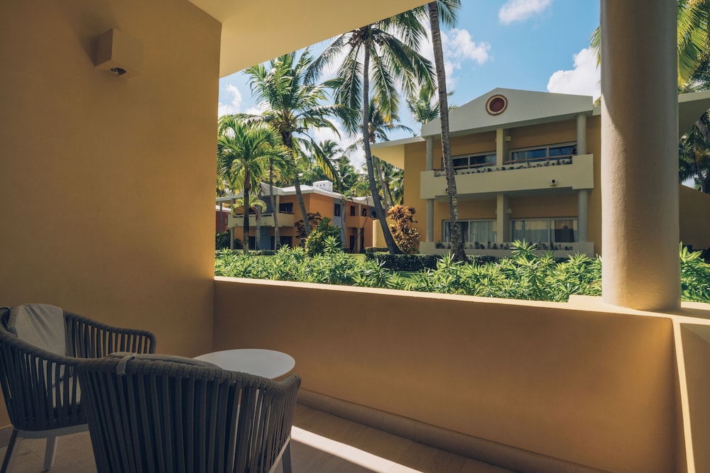 Iberostar Selection Coral Bávaro - All Inclusive — Hotel building in Bavaro, La Altagracia