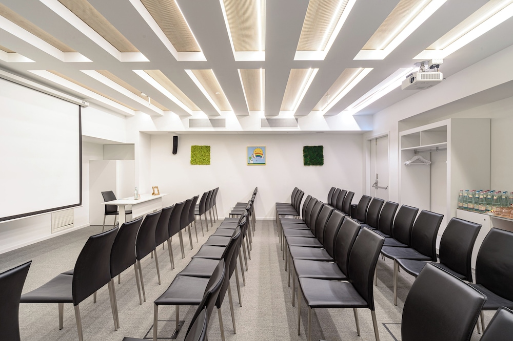 INNSiDE by Meliá Milano Torre Galfa — Hotel building in Milan, Lombardy