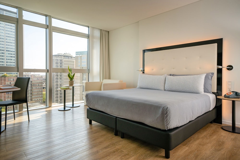 INNSiDE by Meliá Milano Torre Galfa — Hotel rooms in Milan, Lombardy