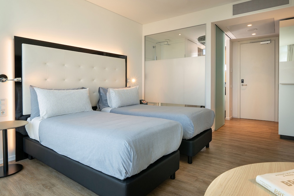 INNSiDE by Meliá Milano Torre Galfa — Hotel rooms in Milan, Lombardy