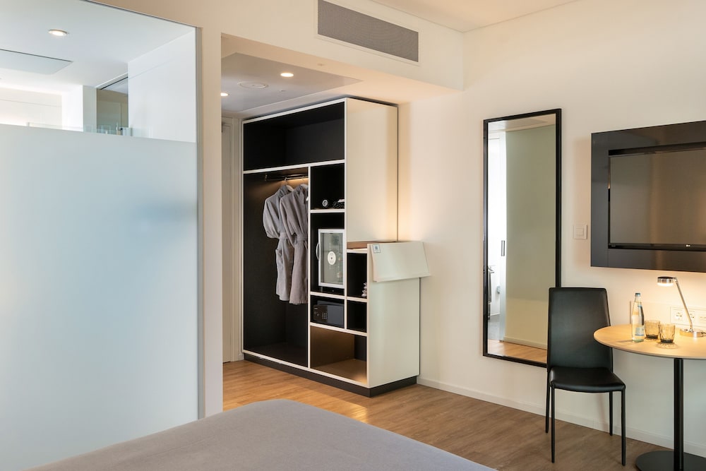 INNSiDE by Meliá Milano Torre Galfa — Hotel rooms in Milan, Lombardy