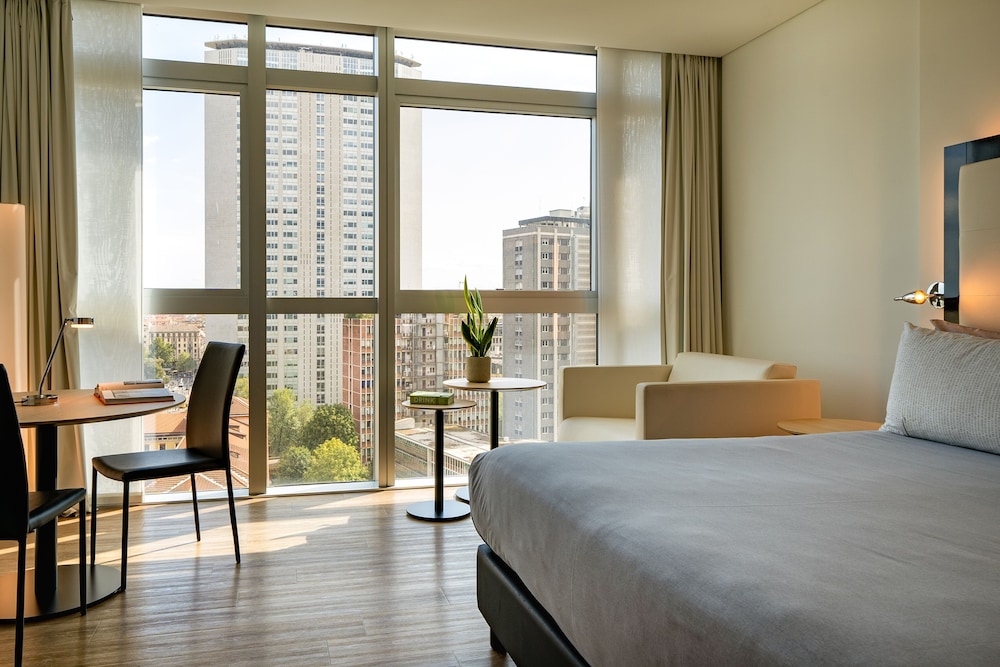 INNSiDE by Meliá Milano Torre Galfa — Hotel rooms in Milan, Lombardy