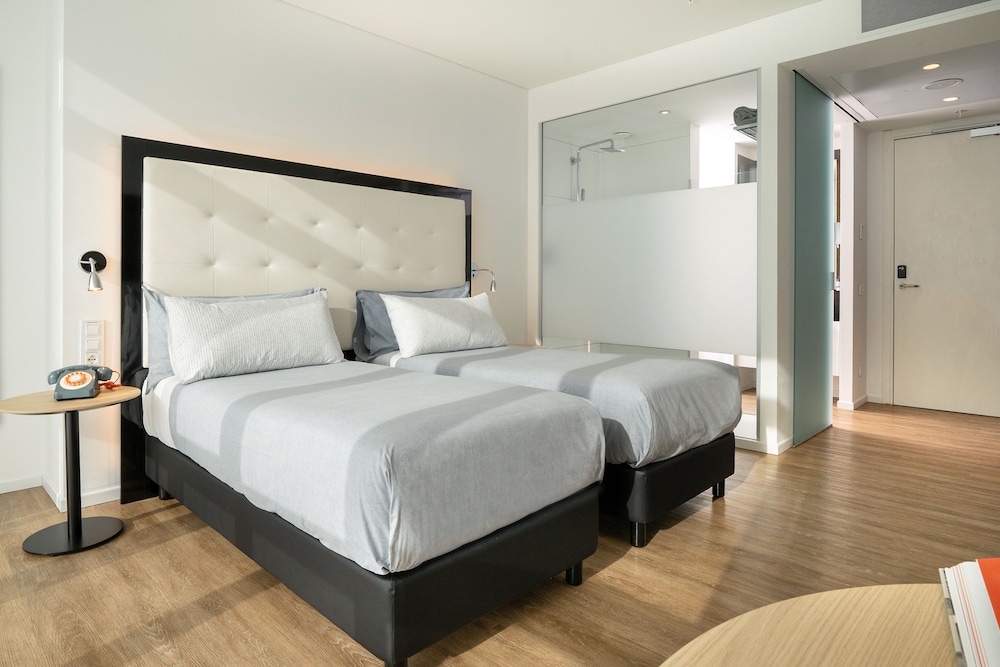 INNSiDE by Meliá Milano Torre Galfa — Hotel rooms in Milan, Lombardy