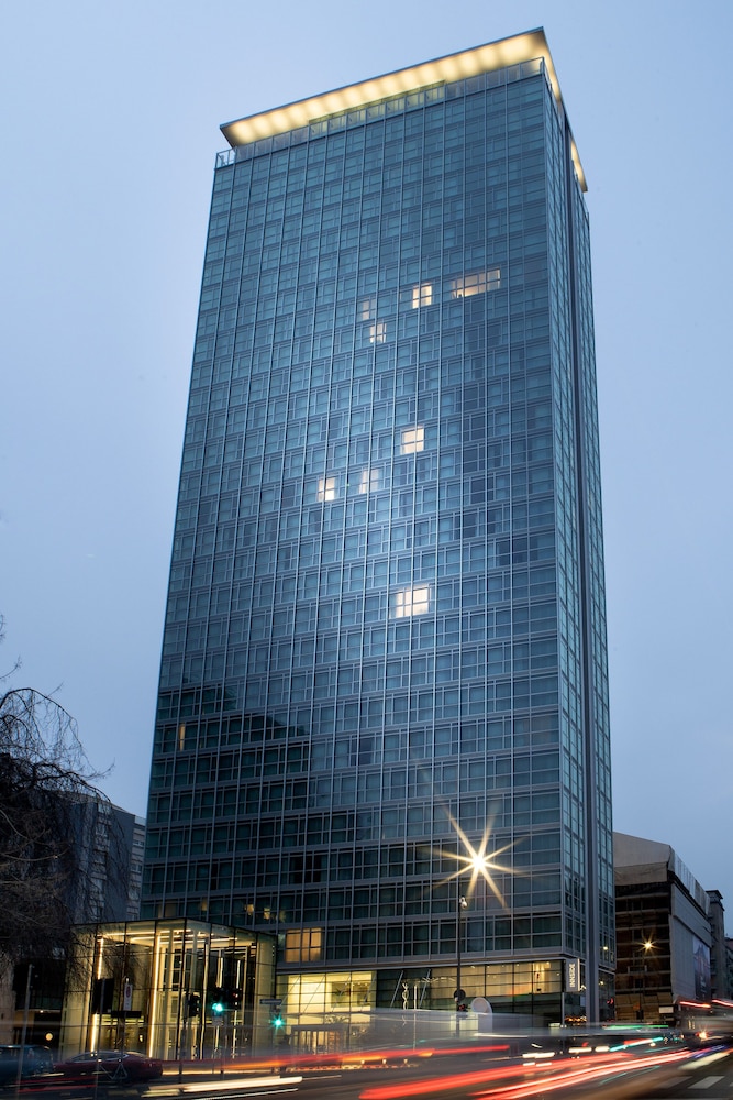 INNSiDE by Meliá Milano Torre Galfa — Hotel building in Milan, Lombardy