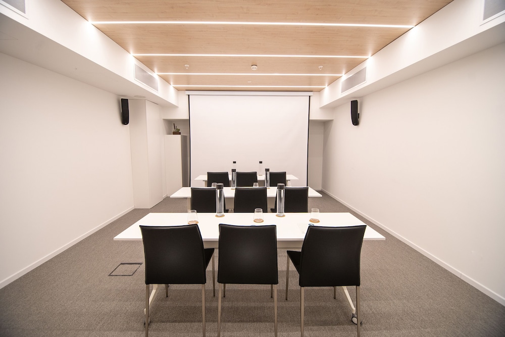 INNSiDE by Meliá Milano Torre Galfa — Hotel building in Milan, Lombardy