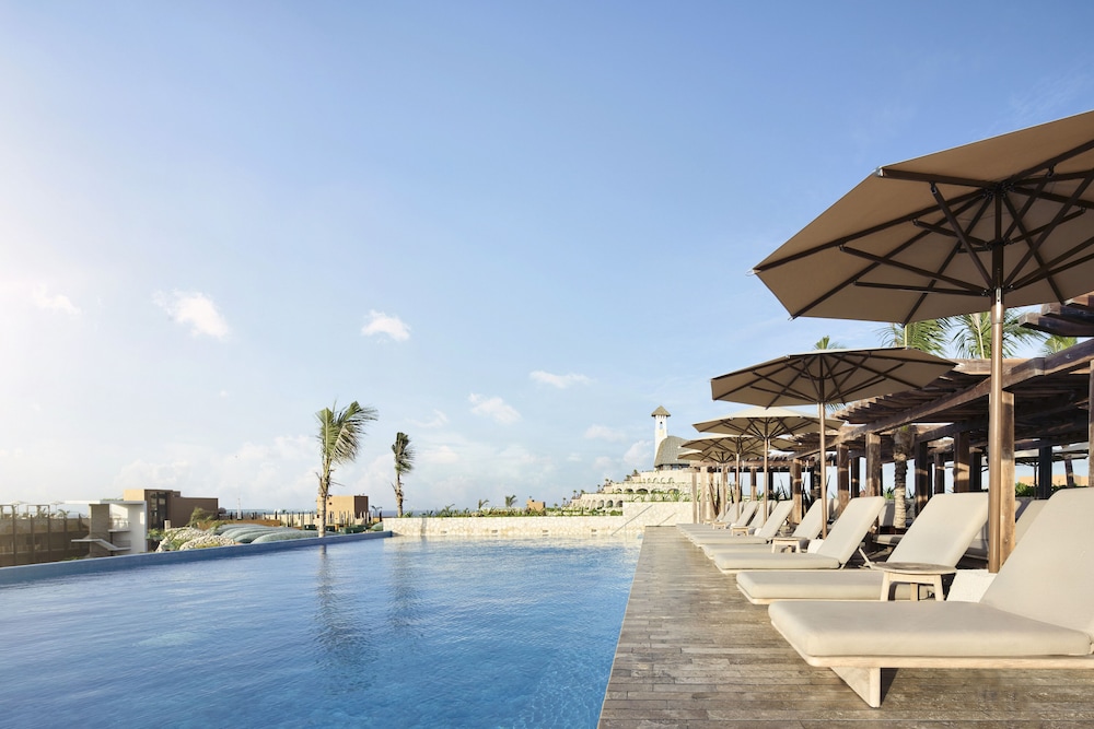 Hotel Xcaret Arte - All Parks / All Fun Inclusive, Adults Only - All inclusive — Swimming pool in Playa del Carmen, Quintana Roo
