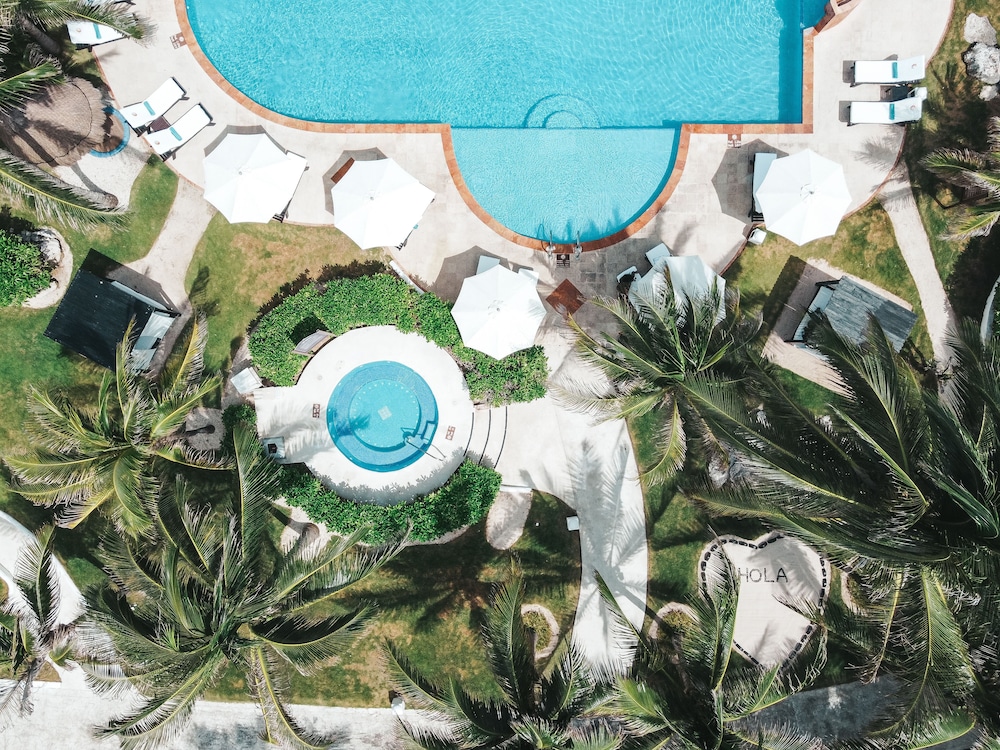 El Dorado Casitas Royale, All & More Inclusive - Adults Only — Swimming pool in Playa del Carmen, Quintana Roo