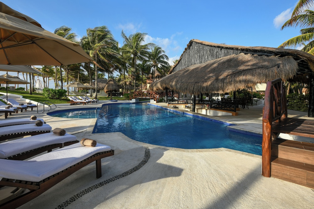 El Dorado Casitas Royale, All & More Inclusive - Adults Only — Swimming pool in Playa del Carmen, Quintana Roo
