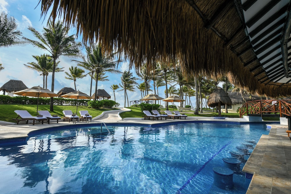 El Dorado Casitas Royale, All & More Inclusive - Adults Only — Swimming pool in Playa del Carmen, Quintana Roo