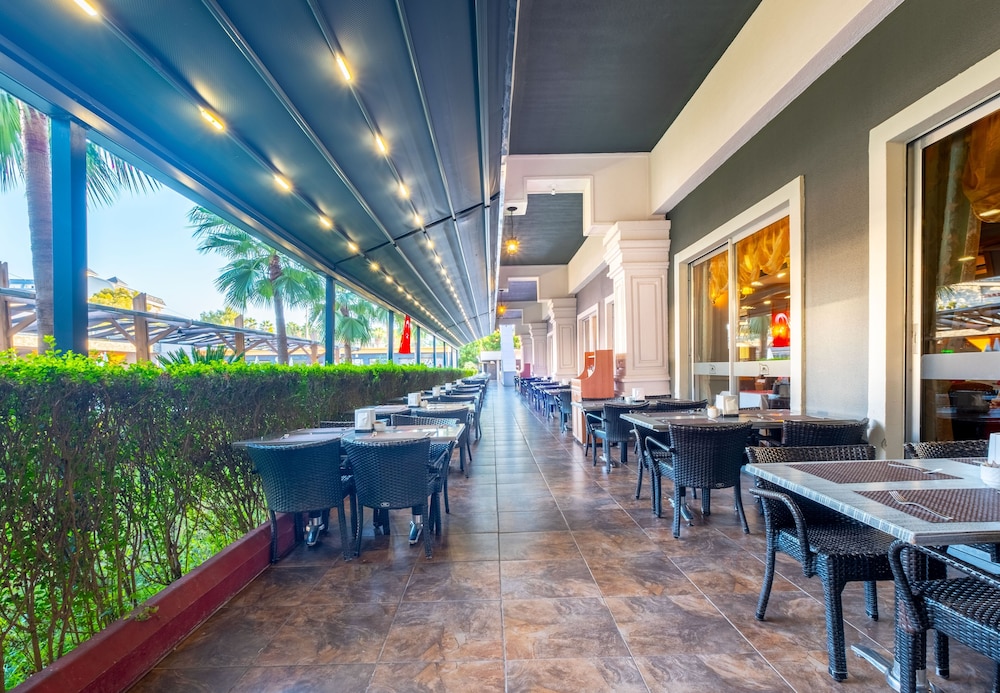 Senza The Inn Resort & Spa - All Inclusive — Restaurant & bars in Alanya