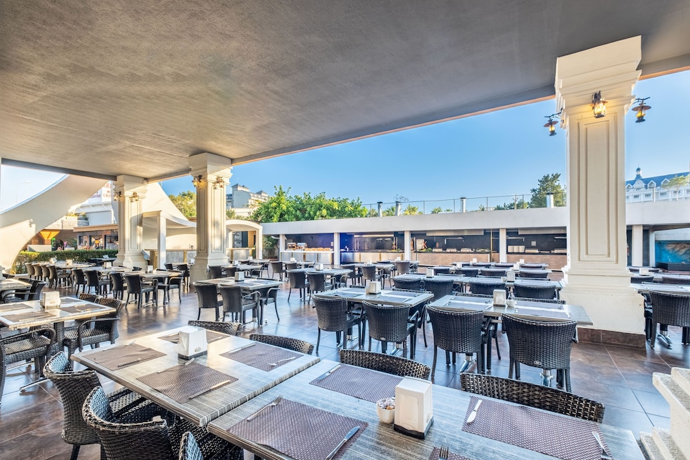 Senza The Inn Resort & Spa - All Inclusive — Restaurant & bars in Alanya