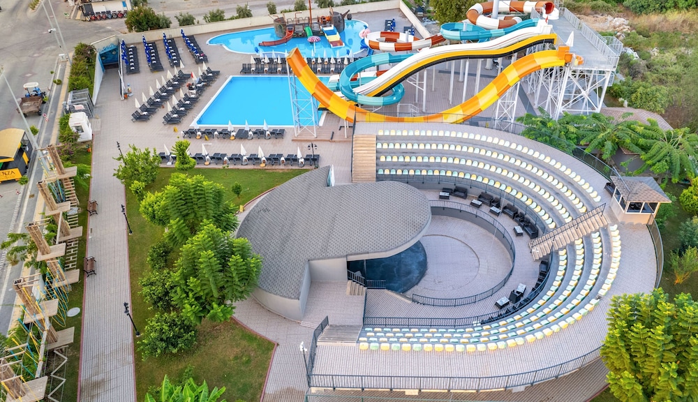Senza The Inn Resort & Spa - All Inclusive — Swimming pool in Alanya