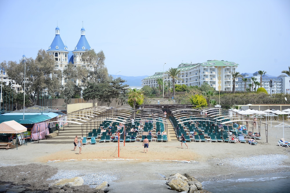 Senza The Inn Resort & Spa - All Inclusive — Beach in Alanya