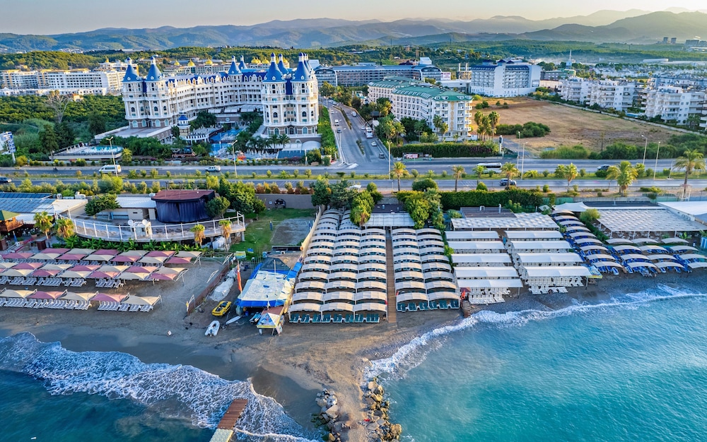 Senza The Inn Resort & Spa - All Inclusive — Beach in Alanya