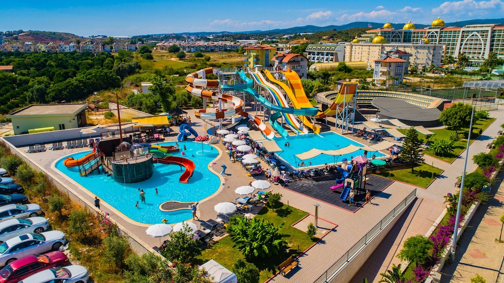 Senza The Inn Resort & Spa - All Inclusive — Swimming pool in Alanya