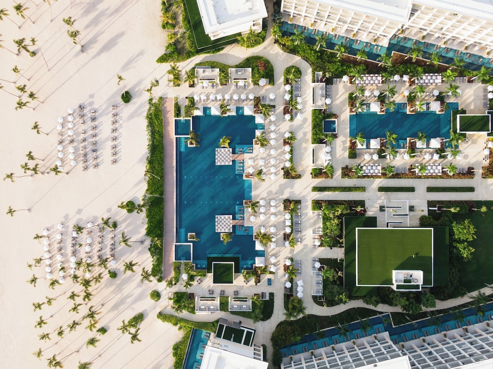 Hyatt Zilara Cap Cana ‐ Adults Only ‐ All Inclusive — Swimming pool in Punta Cana, La Altagracia