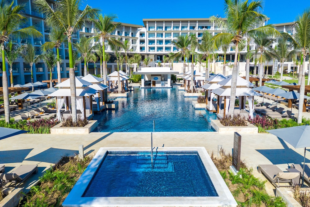 Hyatt Zilara Cap Cana ‐ Adults Only ‐ All Inclusive — Swimming pool in Punta Cana, La Altagracia