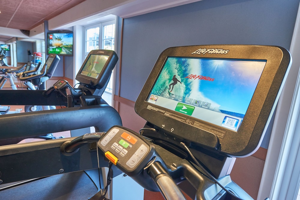 Disney Hotel New York - The Art of Marvel — Sports & recreation in Disneyland Paris, Ile-de-France