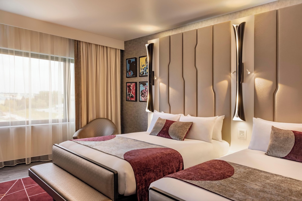 Disney Hotel New York - The Art of Marvel — Hotel rooms in Disneyland Paris, Ile-de-France