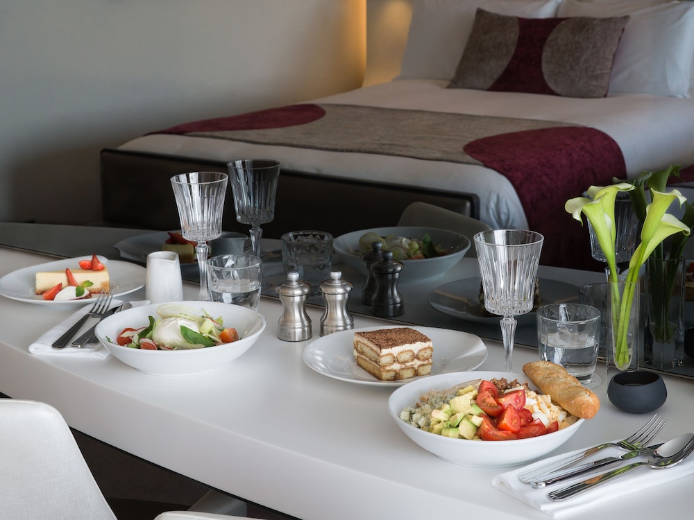 Disney Hotel New York - The Art of Marvel — Hotel rooms in Disneyland Paris, Ile-de-France