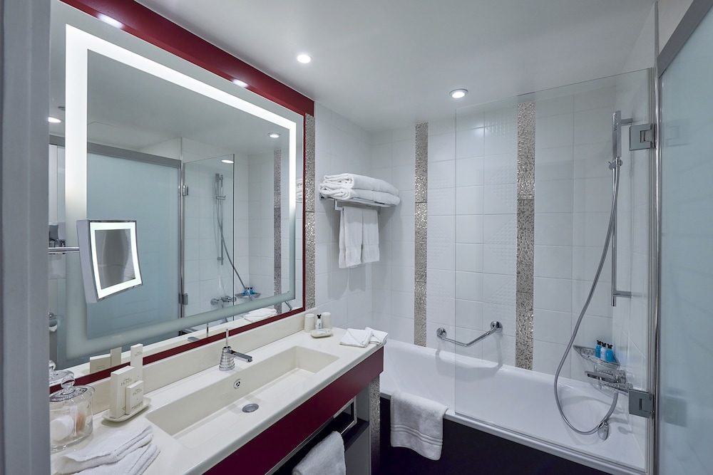 Disney Hotel New York - The Art of Marvel — Hotel rooms in Disneyland Paris, Ile-de-France