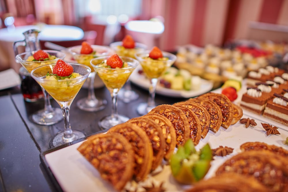 Disney Hotel New York - The Art of Marvel — Restaurant & bars in Disneyland Paris, Ile-de-France