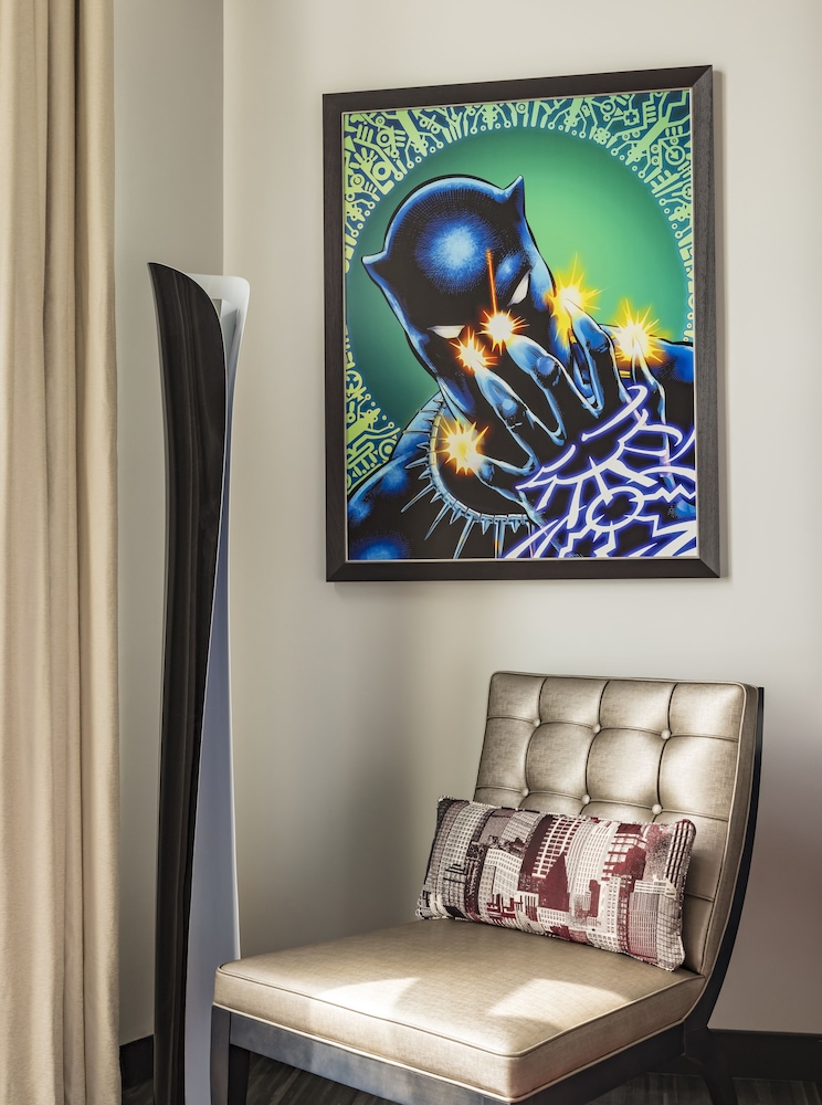 Disney Hotel New York - The Art of Marvel — Hotel rooms in Disneyland Paris, Ile-de-France