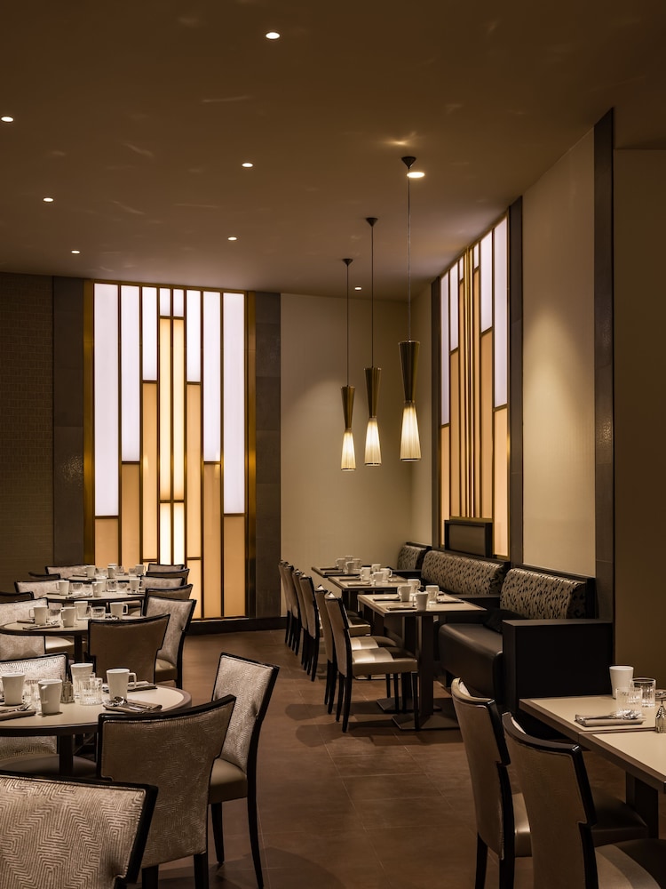 Disney Hotel New York - The Art of Marvel — Restaurant & bars in Disneyland Paris, Ile-de-France
