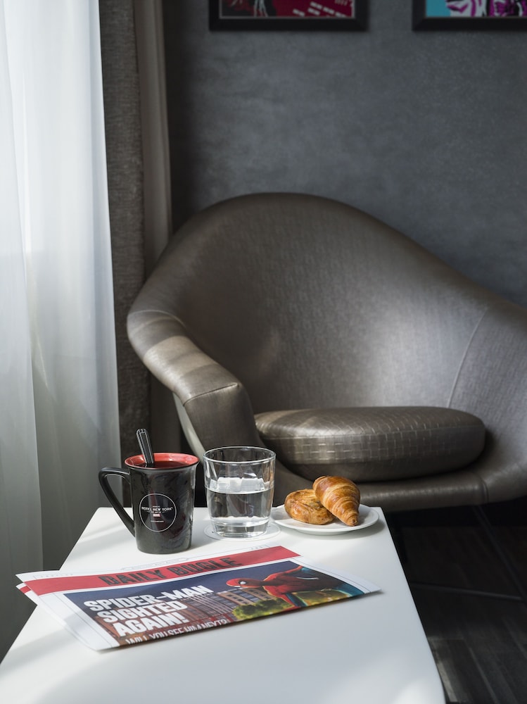 Disney Hotel New York - The Art of Marvel — Hotel rooms in Disneyland Paris, Ile-de-France