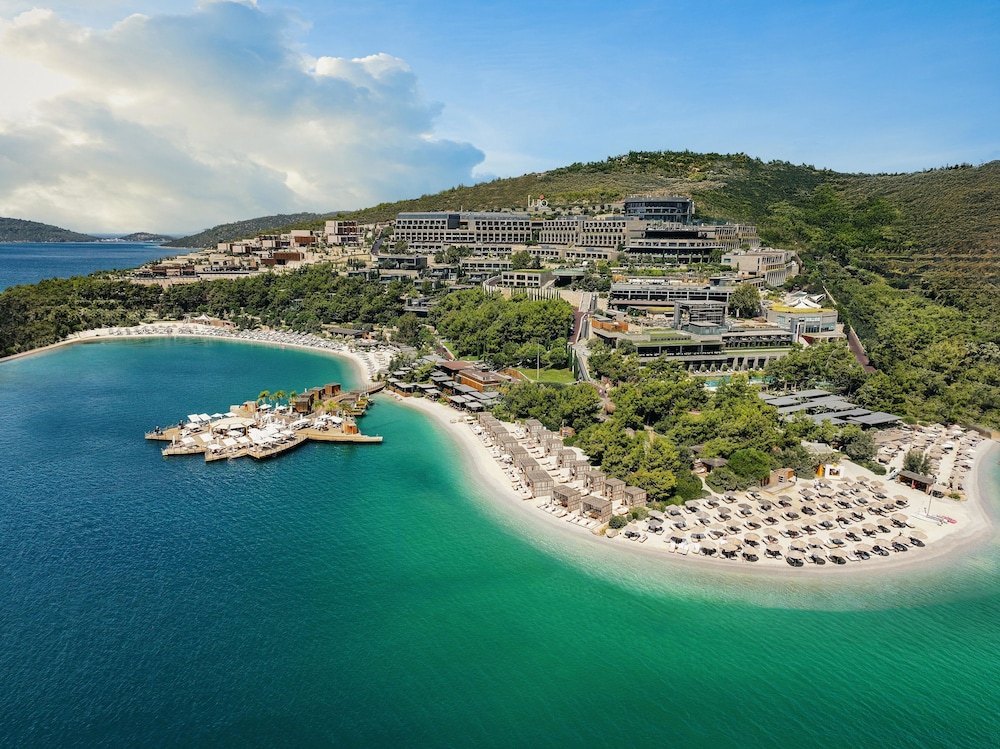 Lujo Hotel Bodrum — Outdoor in Milas, Mugla