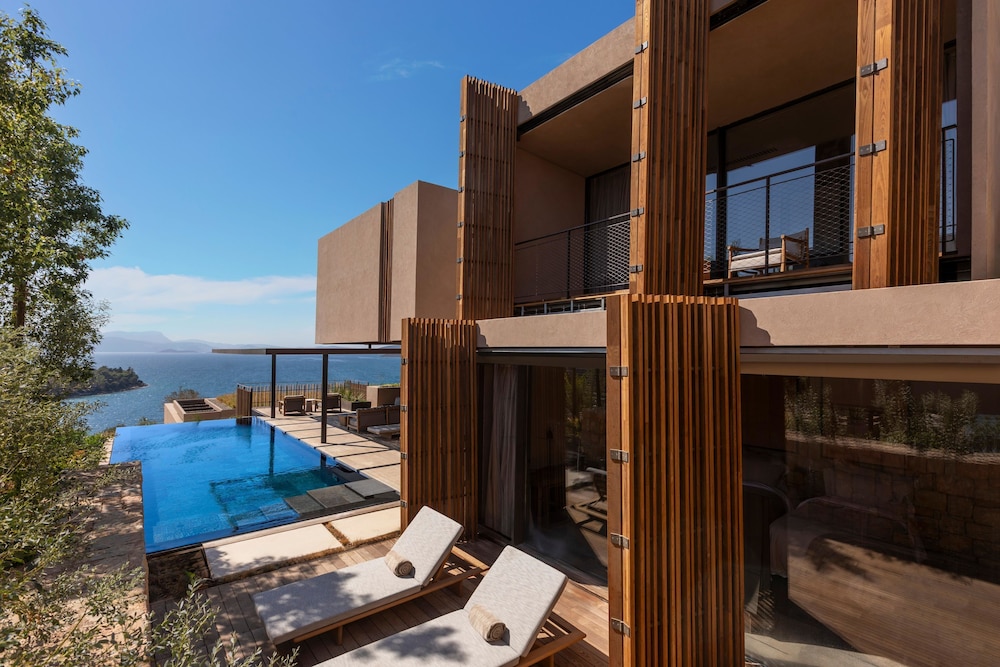 Lujo Hotel Bodrum — Pool in Milas, Mugla