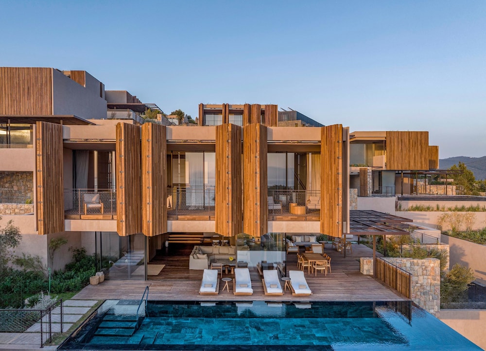 Lujo Hotel Bodrum — Pool in Milas, Mugla