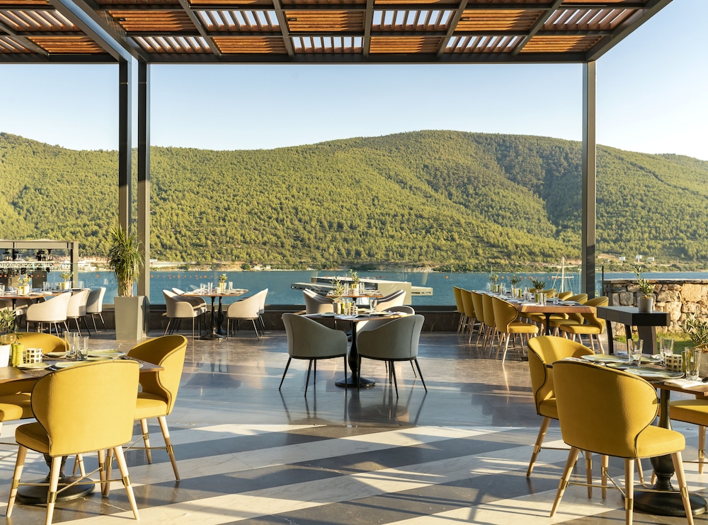Lujo Hotel Bodrum — Restaurant in Milas, Mugla