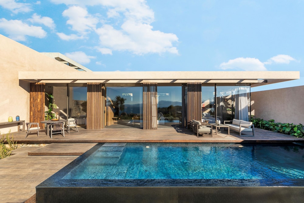 Lujo Hotel Bodrum — Pool in Milas, Mugla