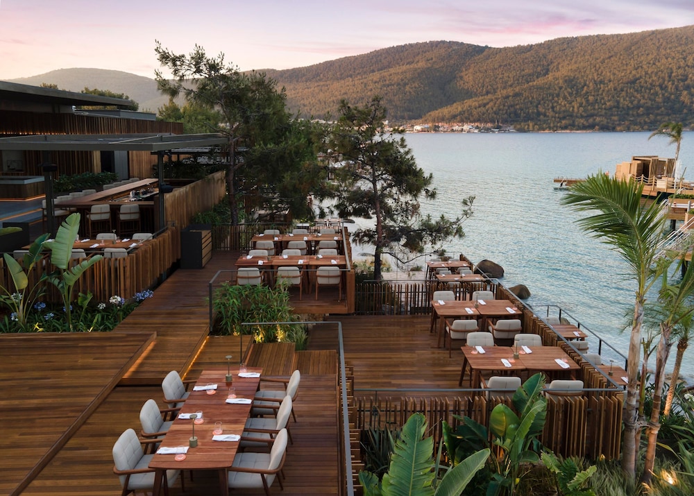 Lujo Hotel Bodrum — Restaurant in Milas, Mugla