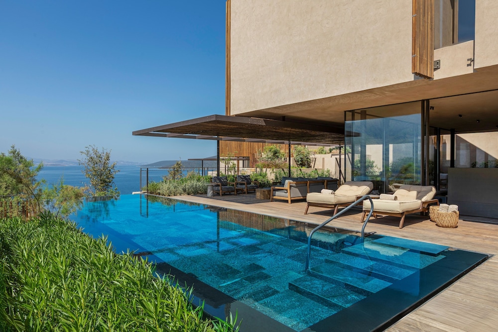 Lujo Hotel Bodrum — Pool in Milas, Mugla