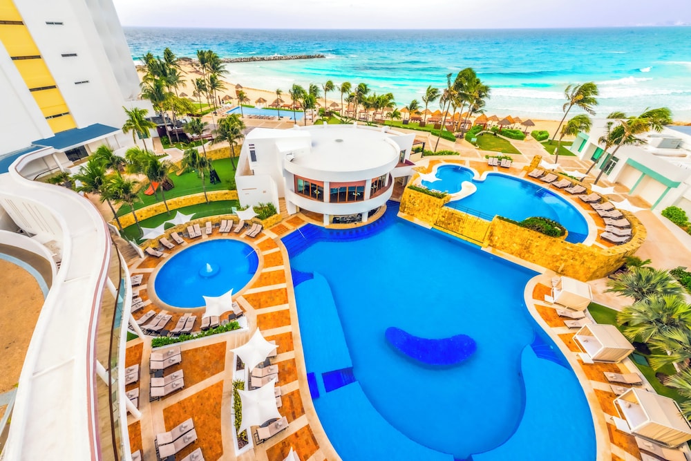 Altitude at Krystal Grand Cancun - All inclusive — Main photo in Cancun, Quintana Roo