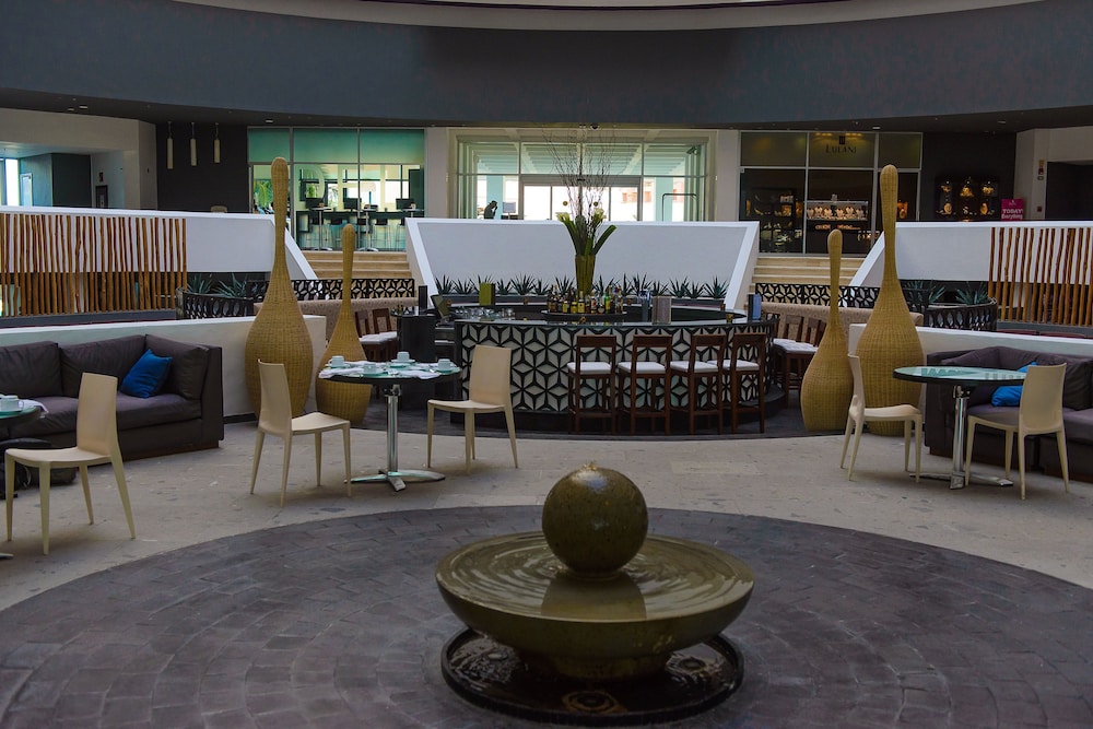 Altitude at Krystal Grand Cancun - All inclusive — Restaurant & bars in Cancun, Quintana Roo