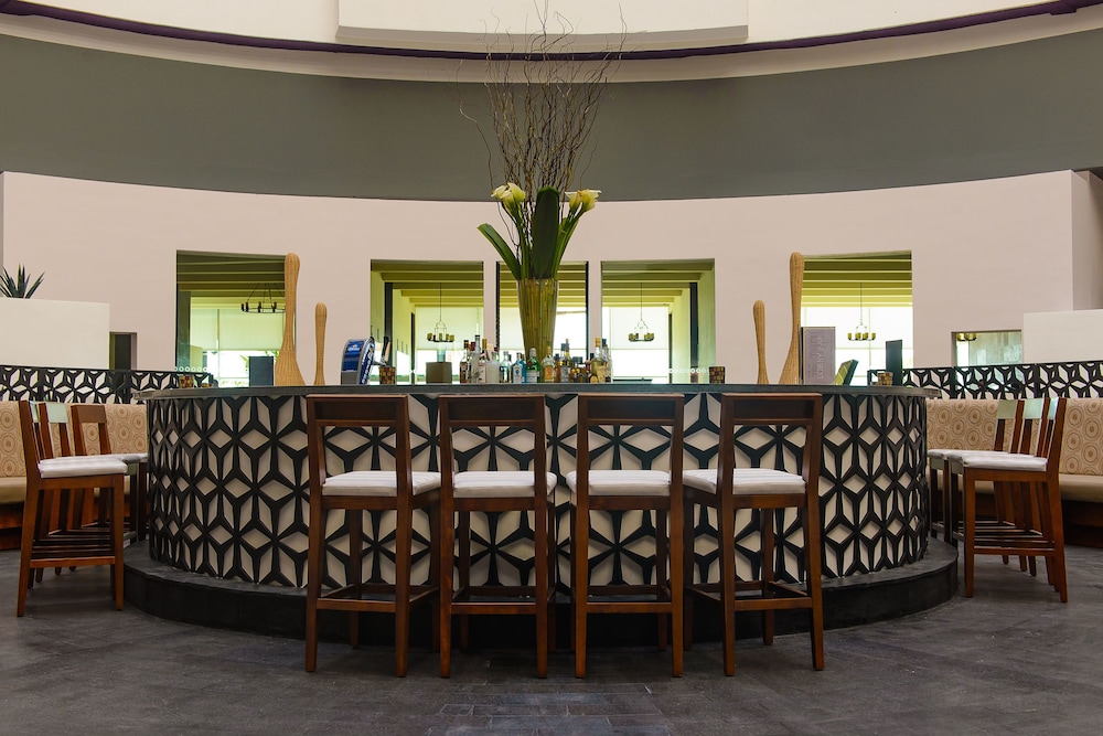Altitude at Krystal Grand Cancun - All inclusive — Restaurant & bars in Cancun, Quintana Roo