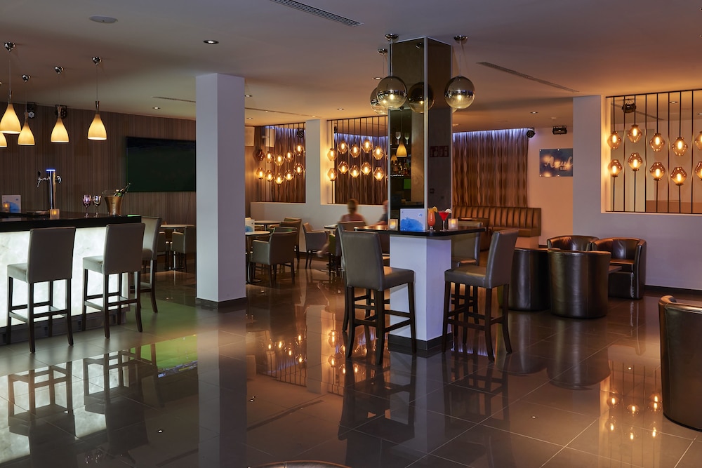 Melia Llana Beach Resort & Spa - All Inclusive - Adults Only — Restaurant & bars in Santa Maria