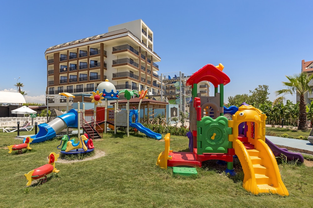 Glamour Resort & Spa - All Inclusive — Attractions for children in Side