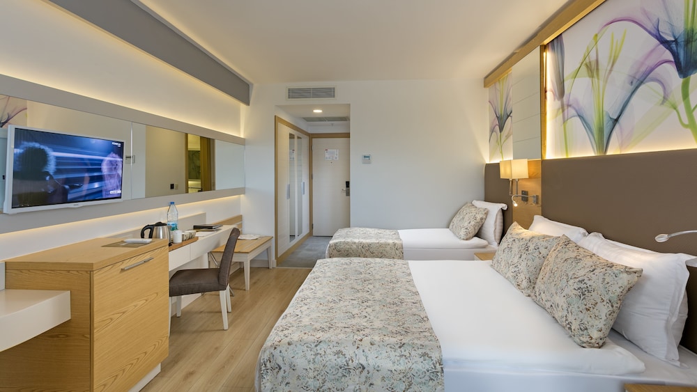 Glamour Resort & Spa - All Inclusive — Hotel rooms in Side